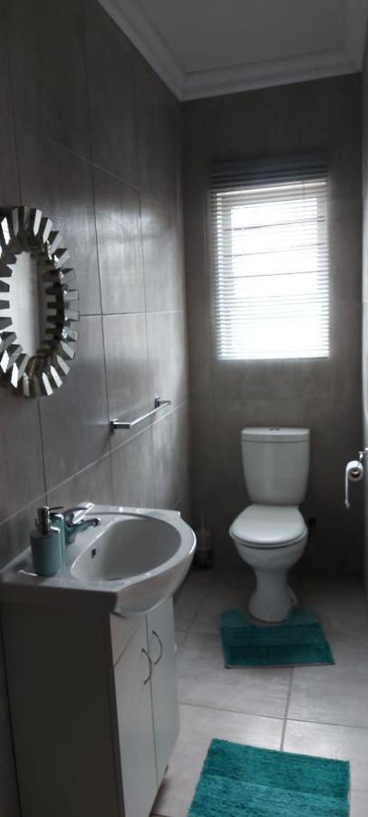 Tj Self-Catering Apartamento Graaff-Reinet Exterior foto