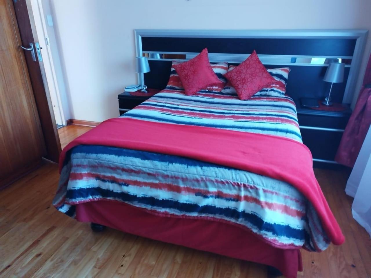 Tj Self-Catering Apartamento Graaff-Reinet Quarto foto
