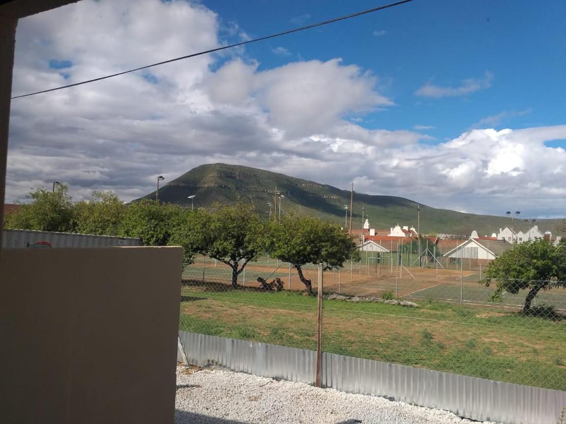 Tj Self-Catering Apartamento Graaff-Reinet Quarto foto