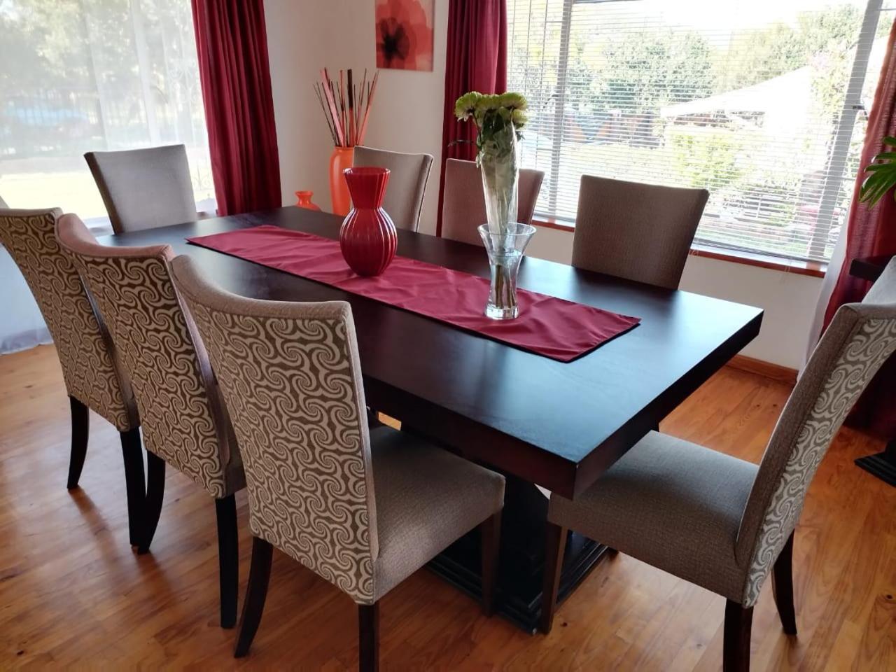 Tj Self-Catering Apartamento Graaff-Reinet Quarto foto