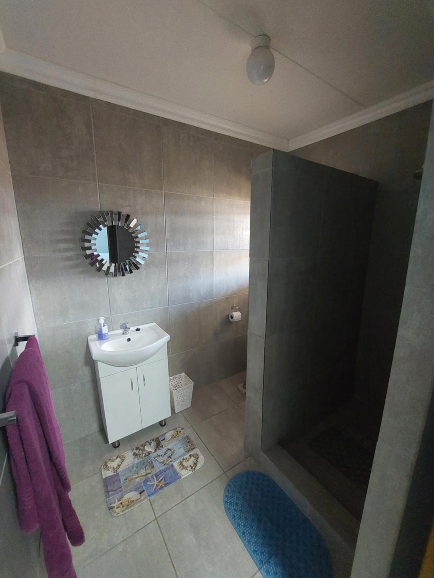 Tj Self-Catering Apartamento Graaff-Reinet Quarto foto